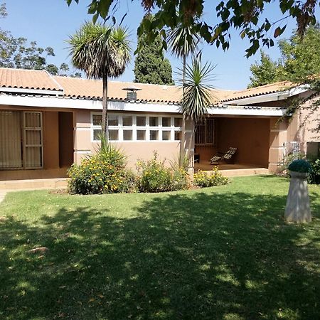 Dante Guest House อัลเบอร์ตัน ภายนอก รูปภาพ