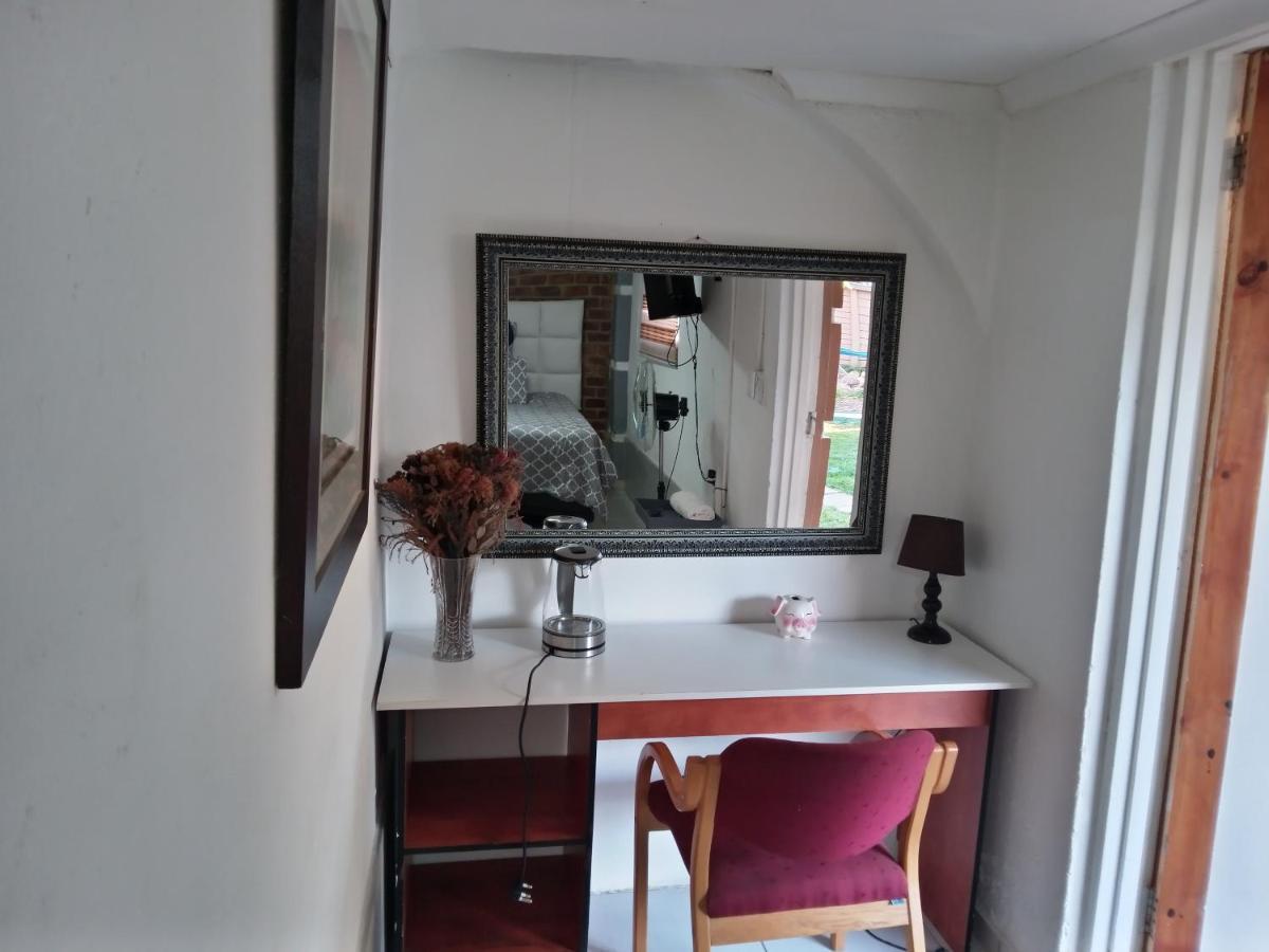 Dante Guest House อัลเบอร์ตัน ภายนอก รูปภาพ